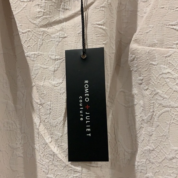 Romeo &Juliet Dress - Picture 2 of 3